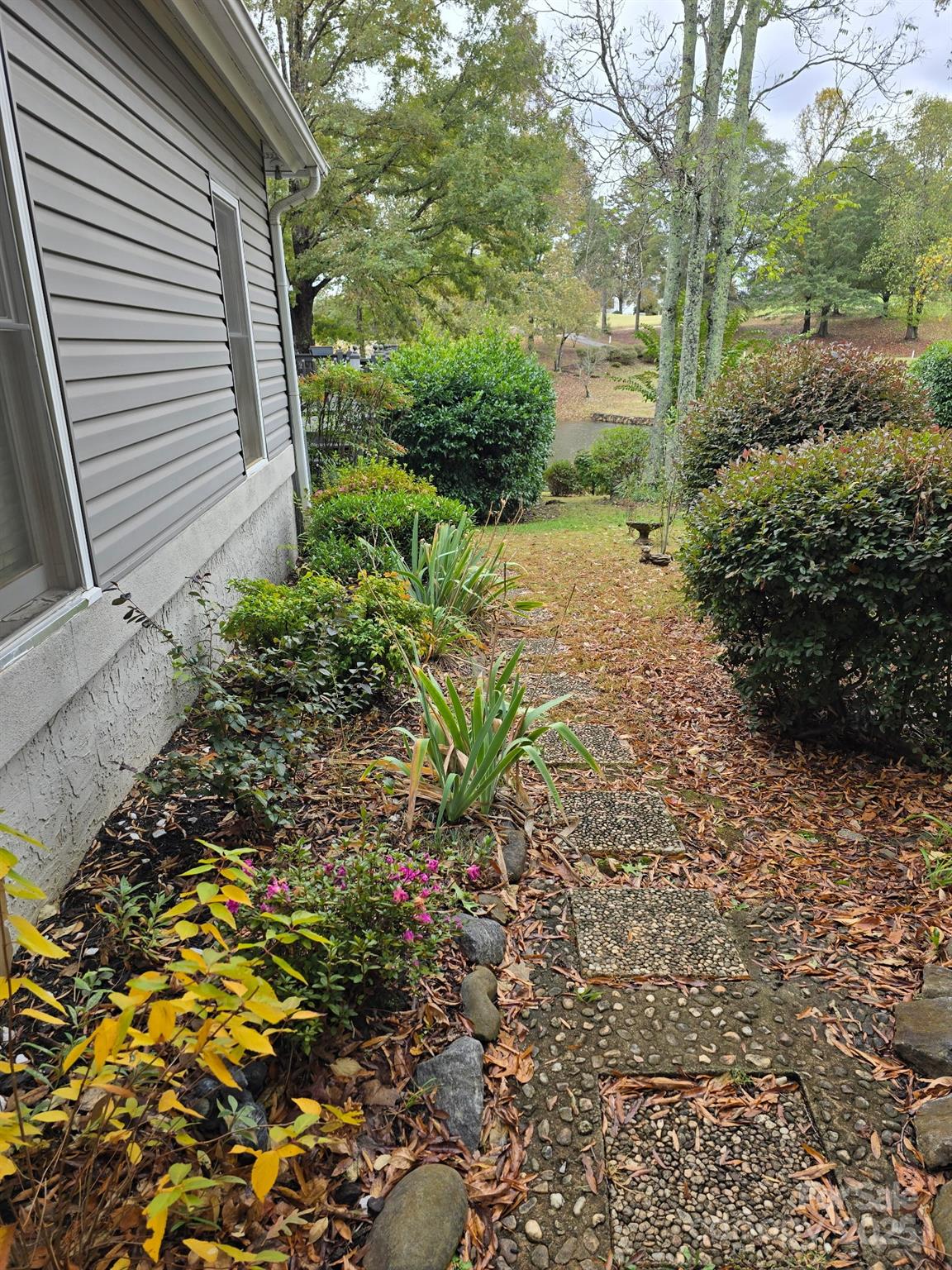 listing main picture