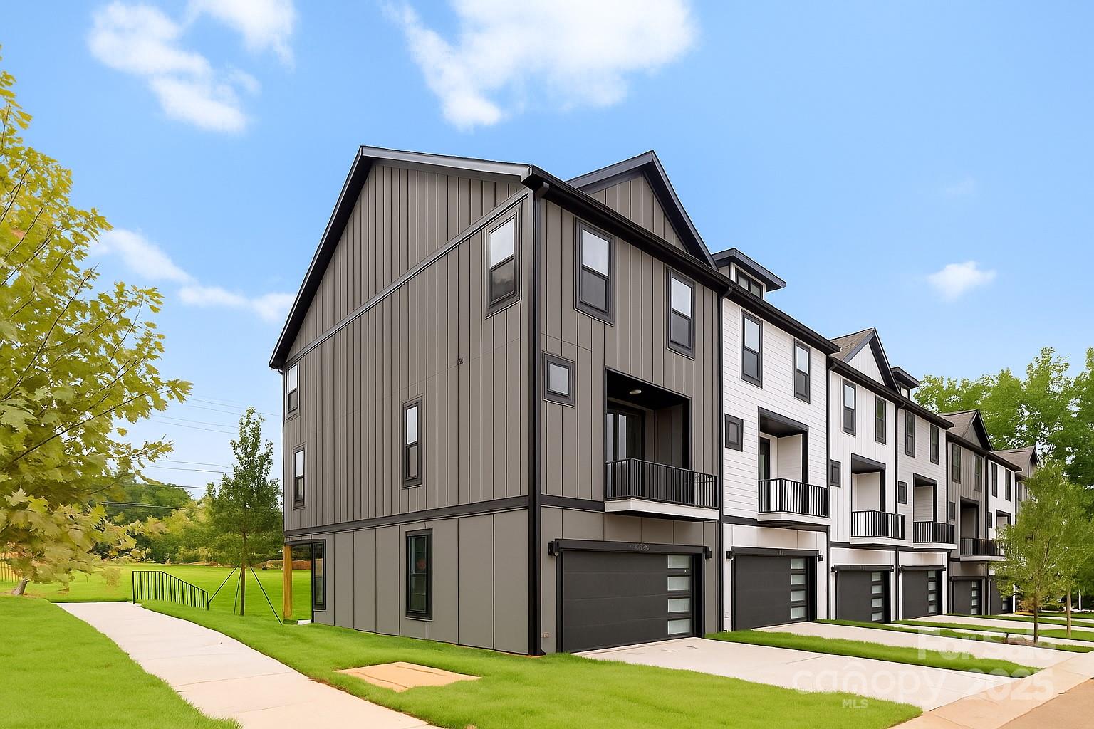 listing main picture