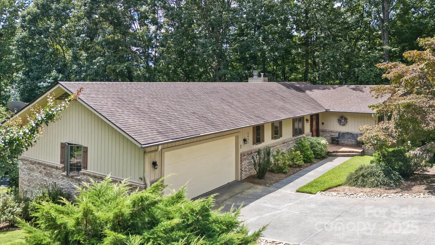 listing main picture