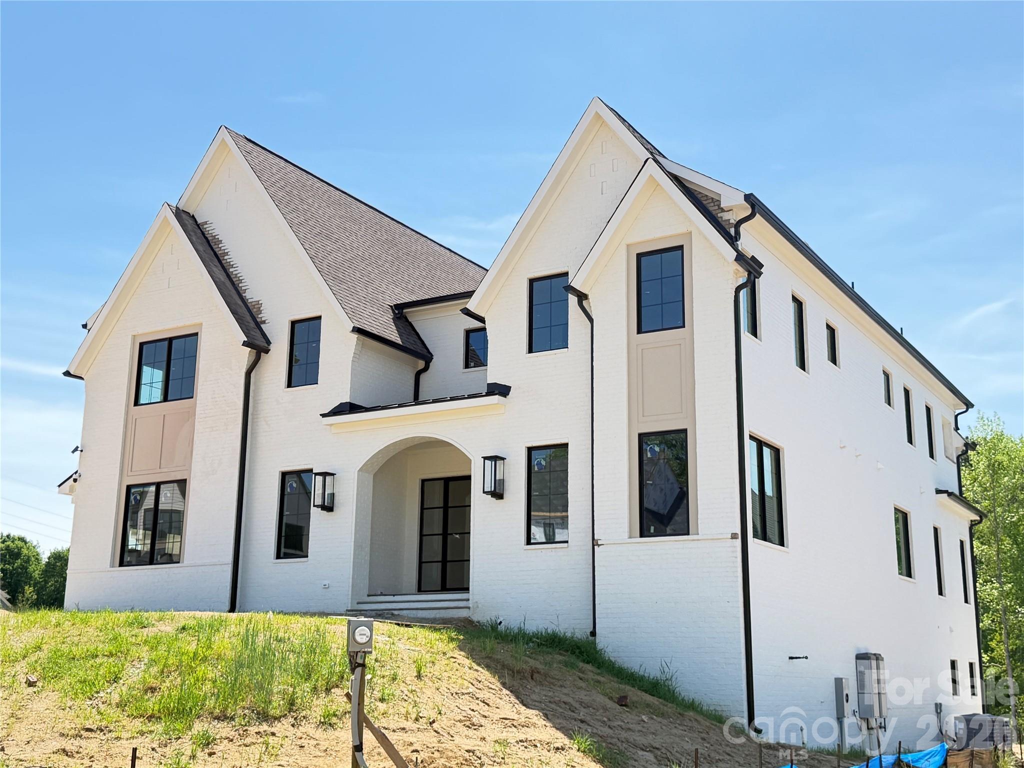 listing main picture