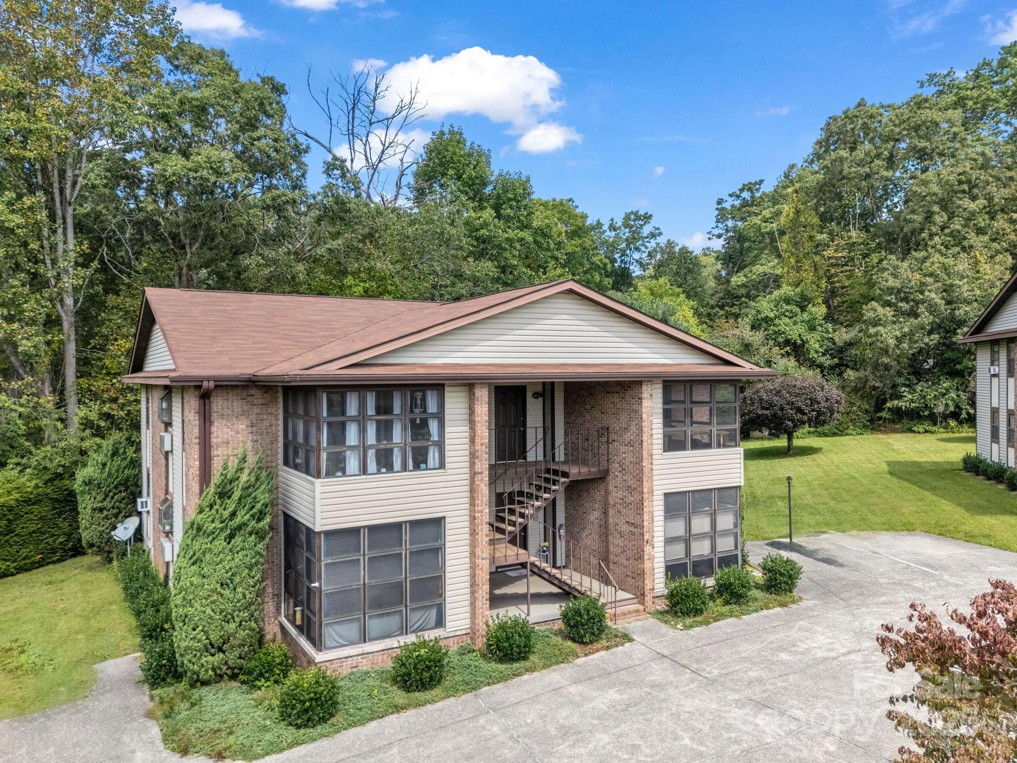 listing main picture