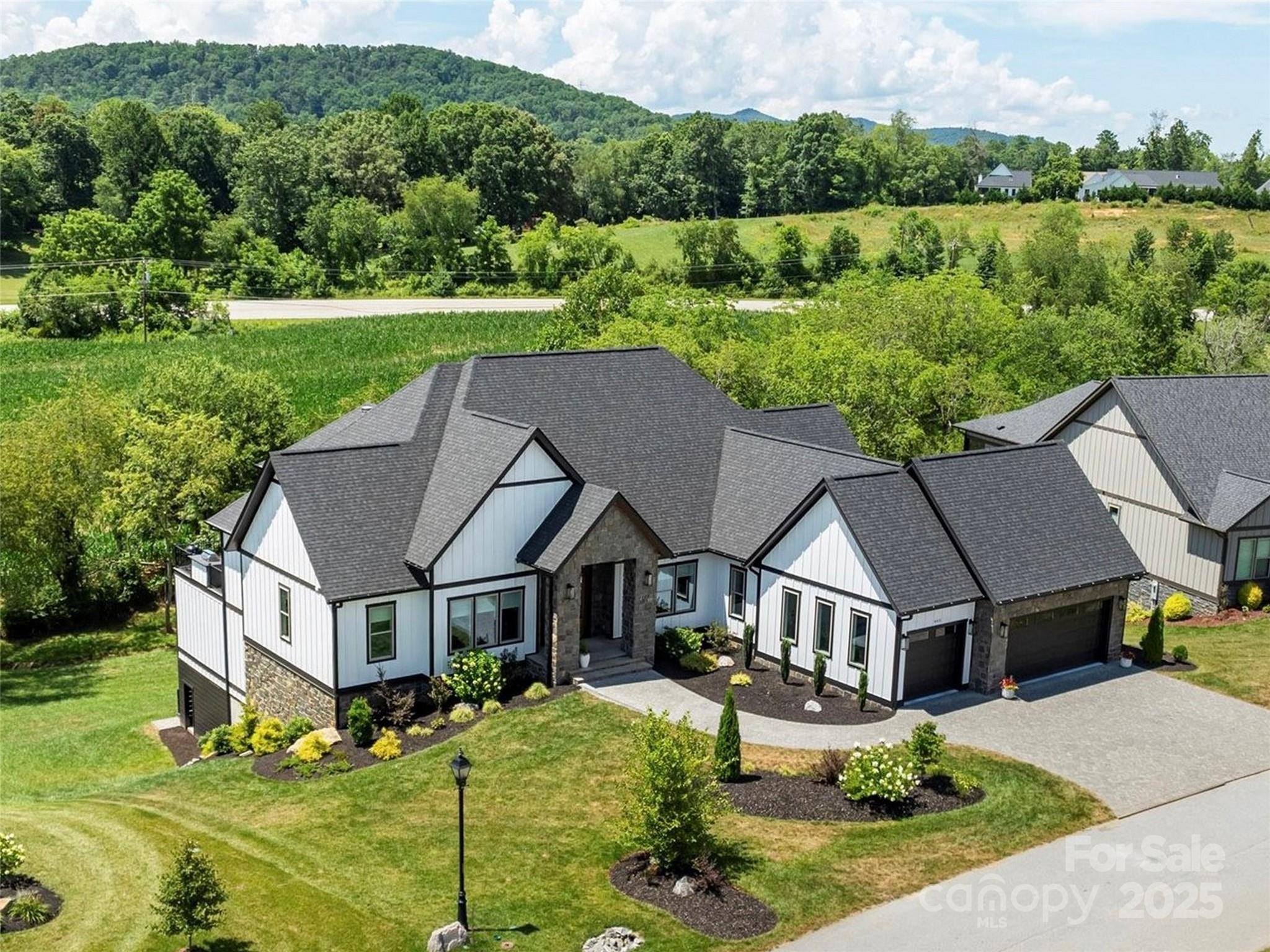 listing main picture