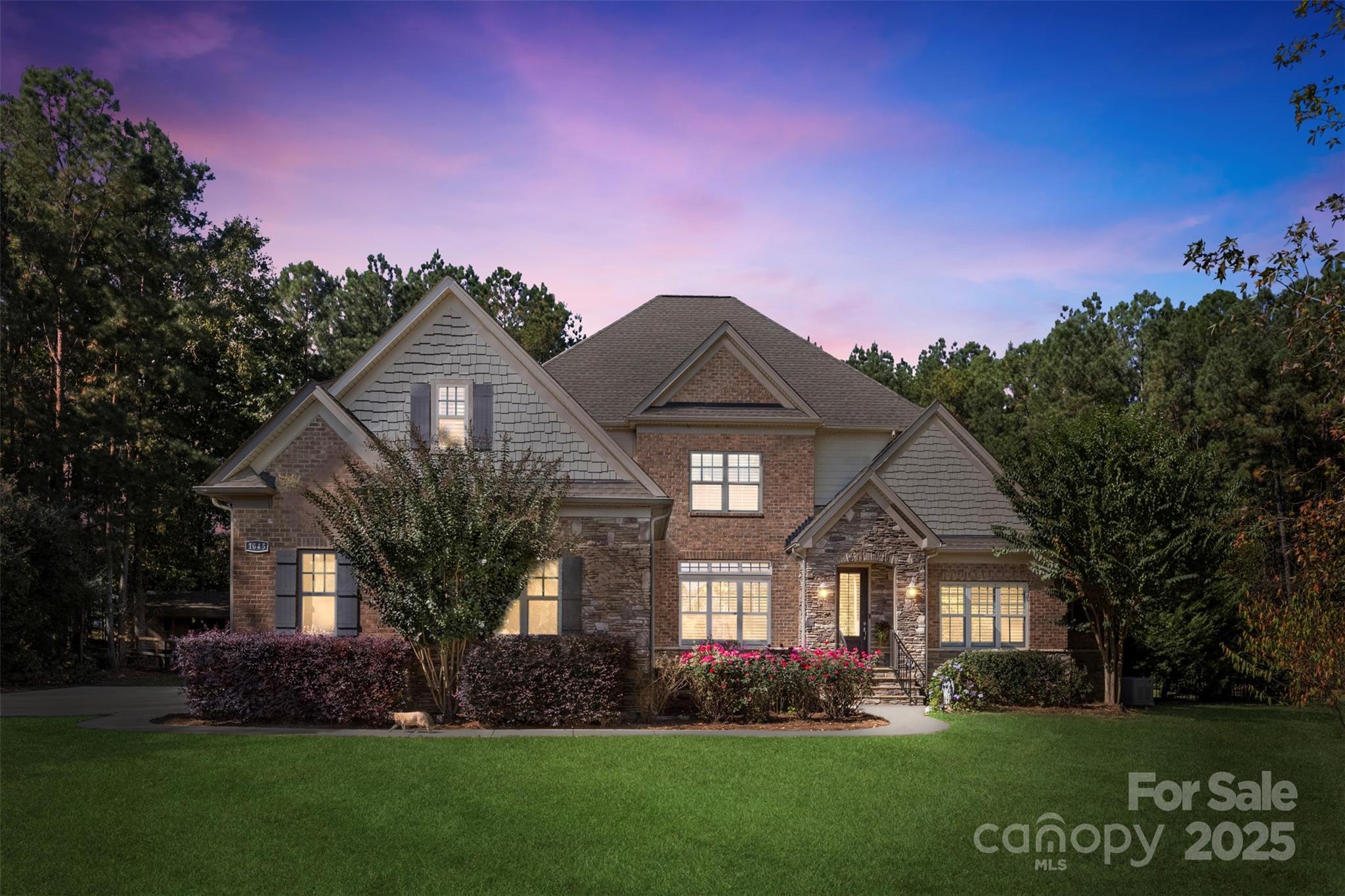 listing main picture