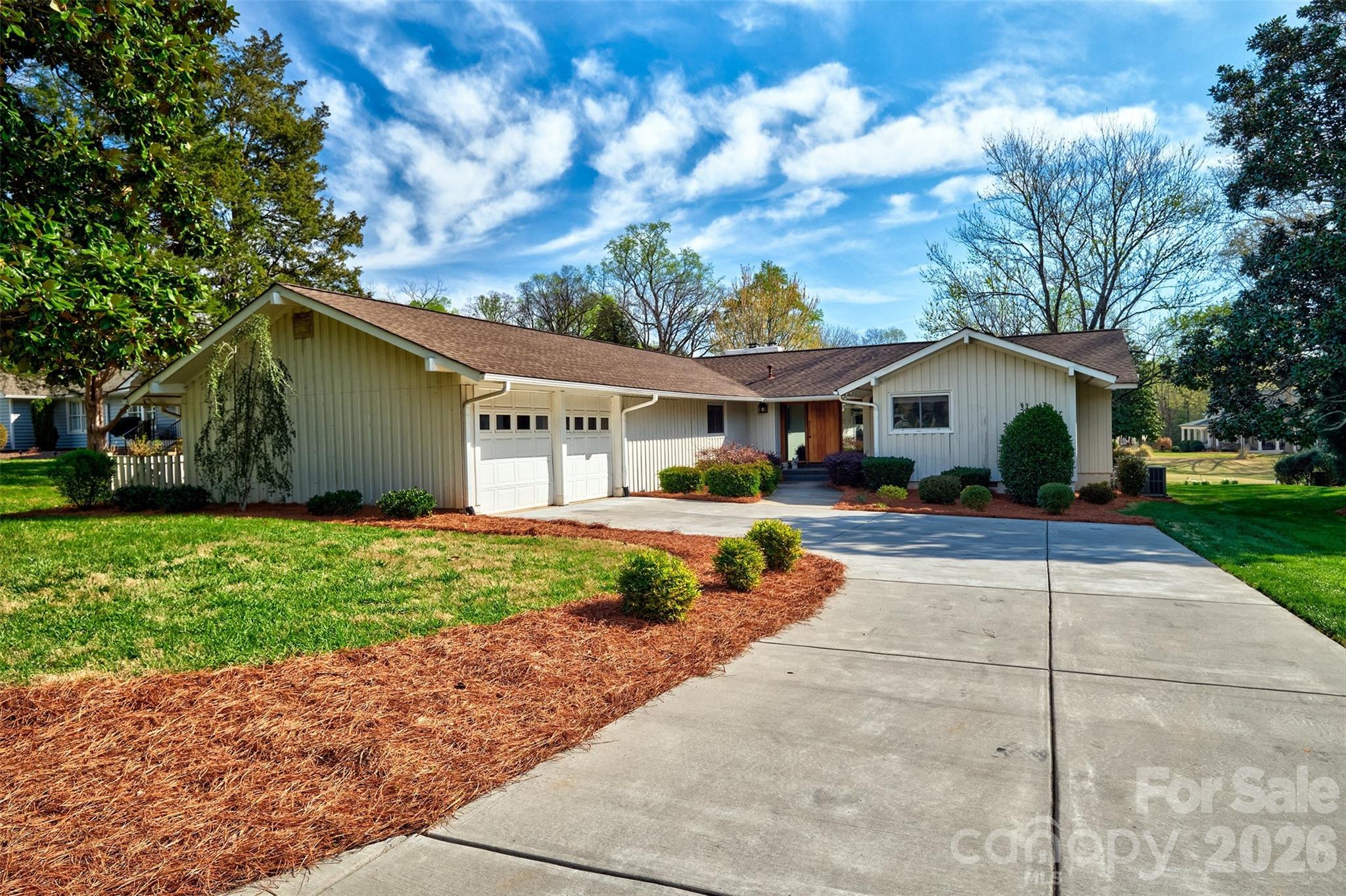 listing main picture