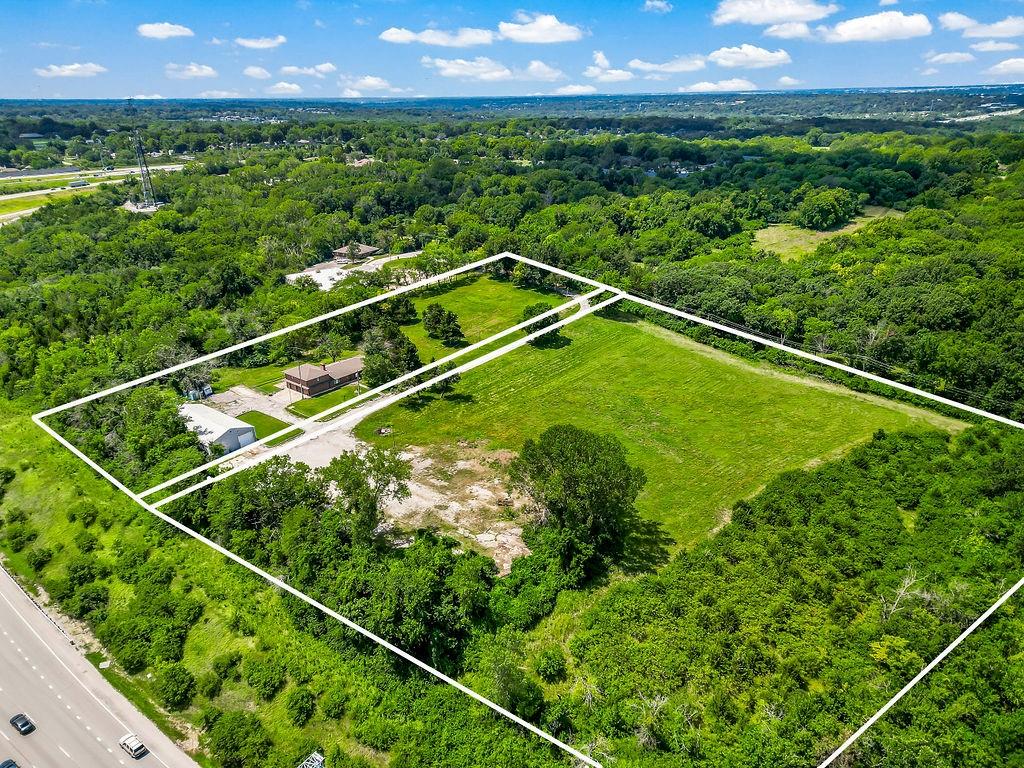 listing main picture