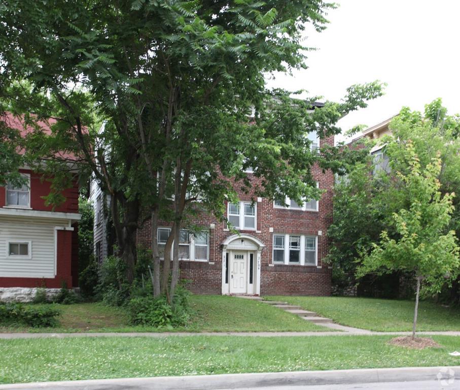 listing main picture