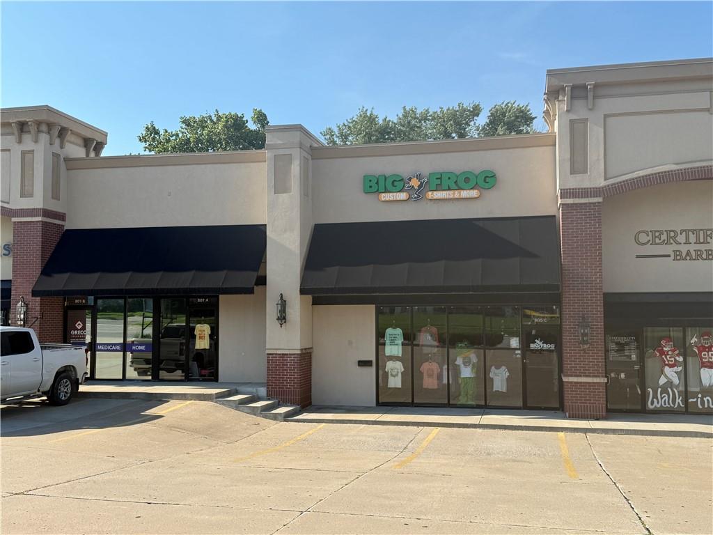 listing main picture