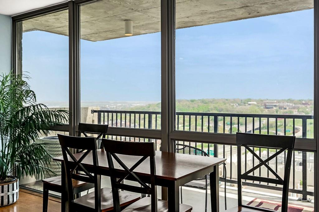 listing main picture