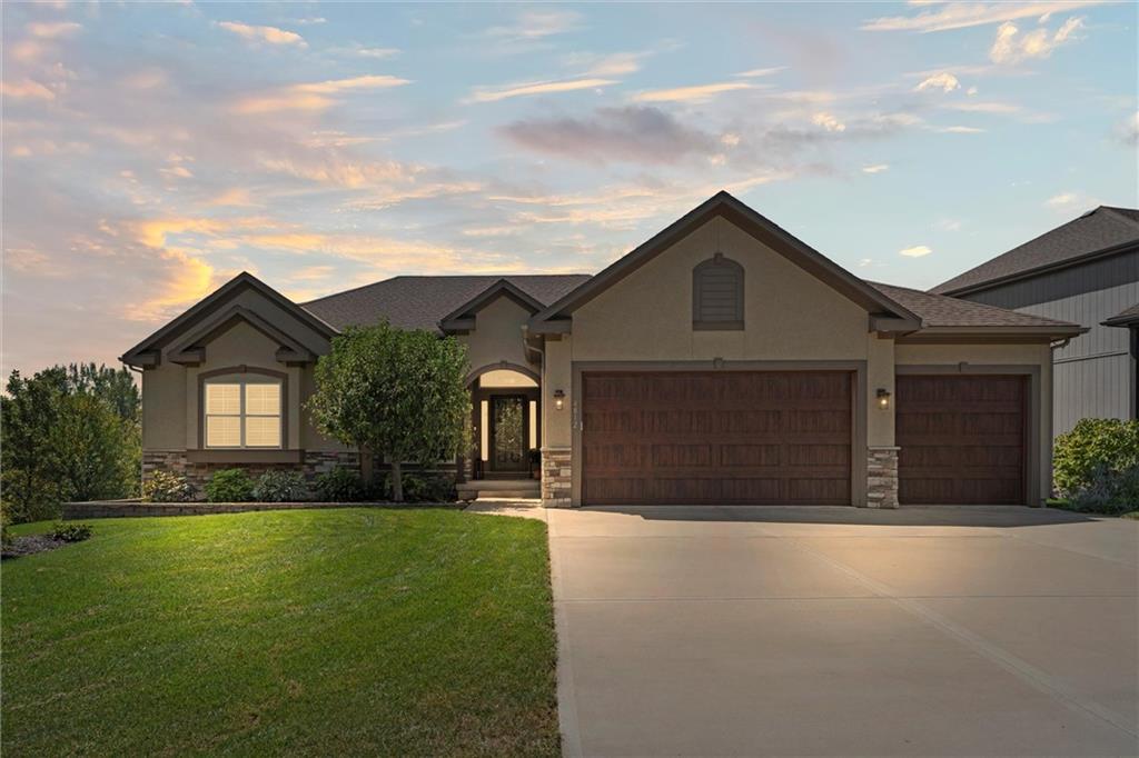 listing main picture