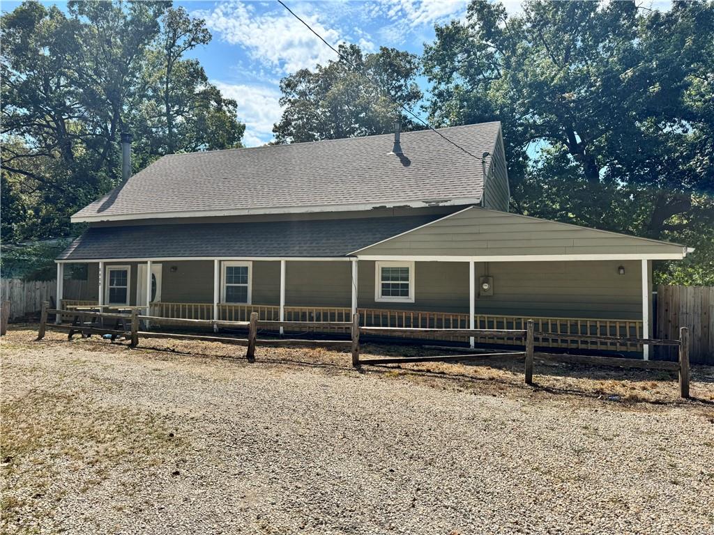 listing main picture