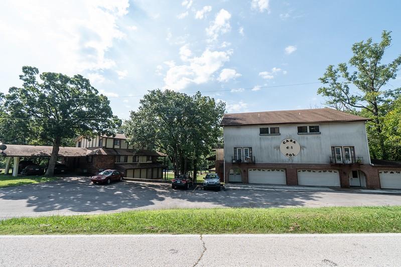 listing main picture