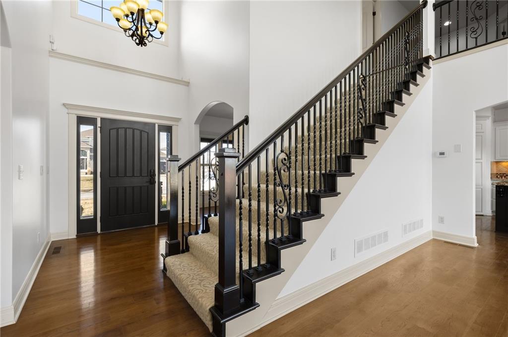 listing main picture