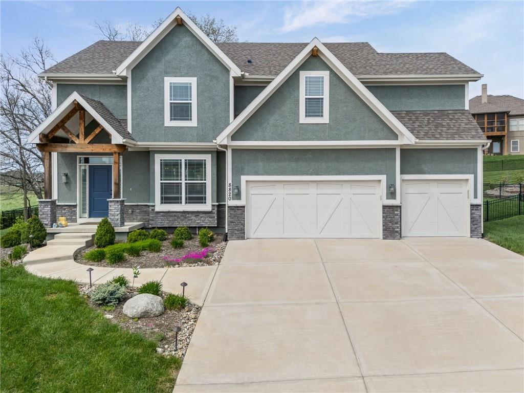 listing main picture