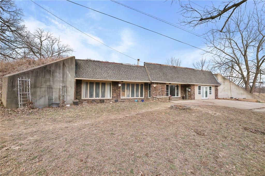 listing main picture