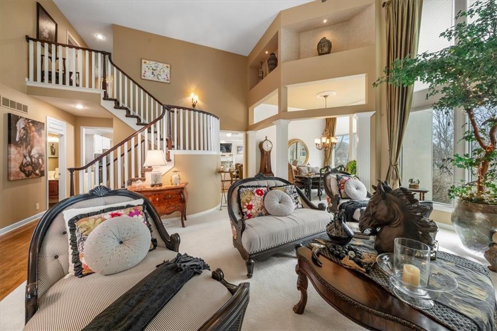 listing main picture