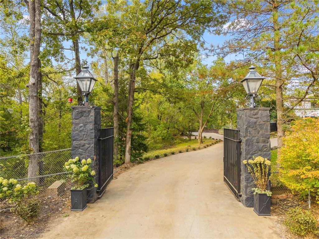 listing main picture