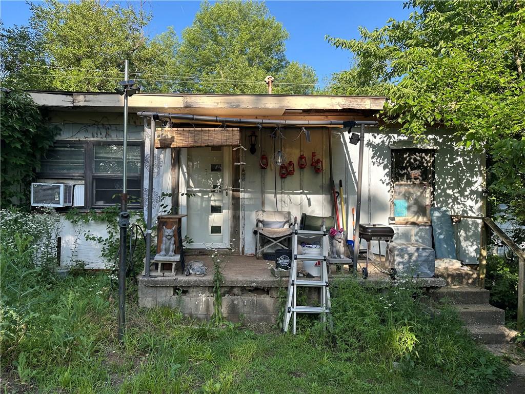 listing main picture