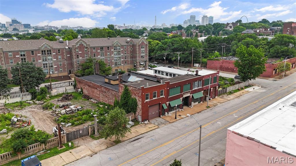 listing main picture