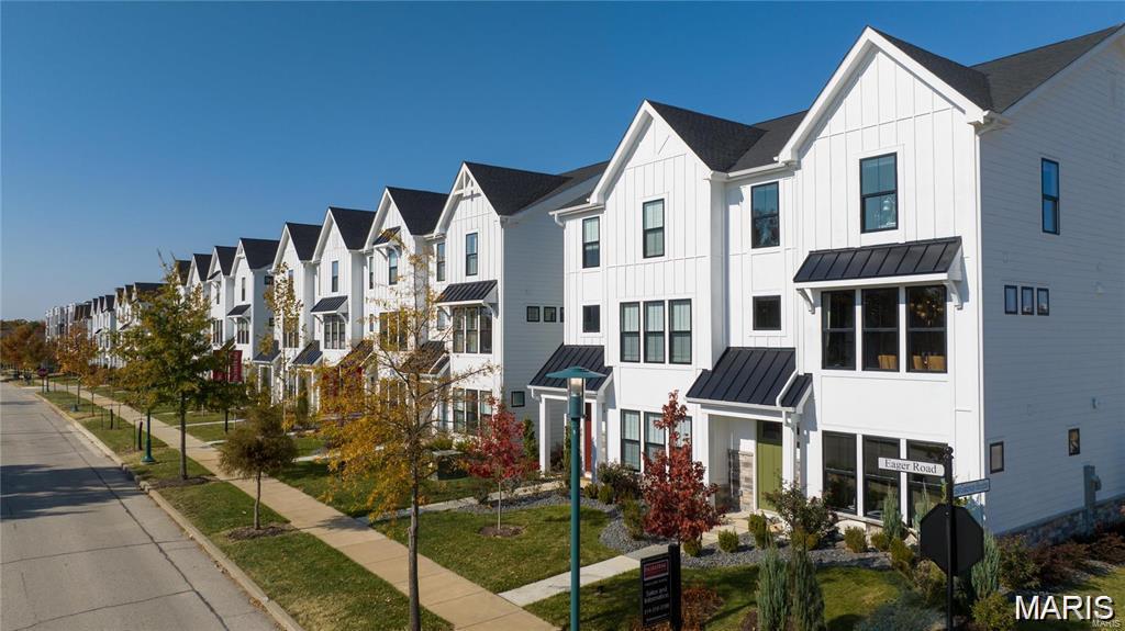 listing main picture