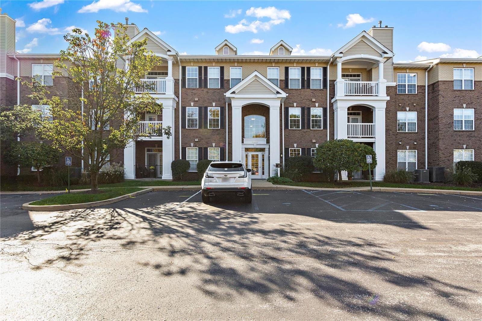 listing main picture