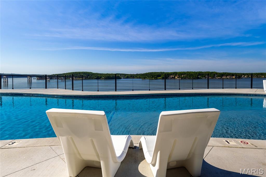 listing main picture