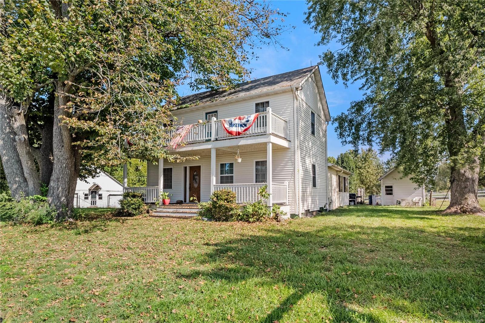 listing main picture