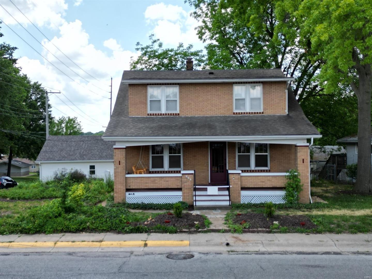 listing main picture
