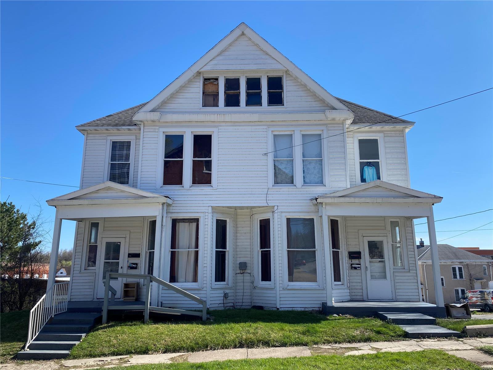 listing main picture