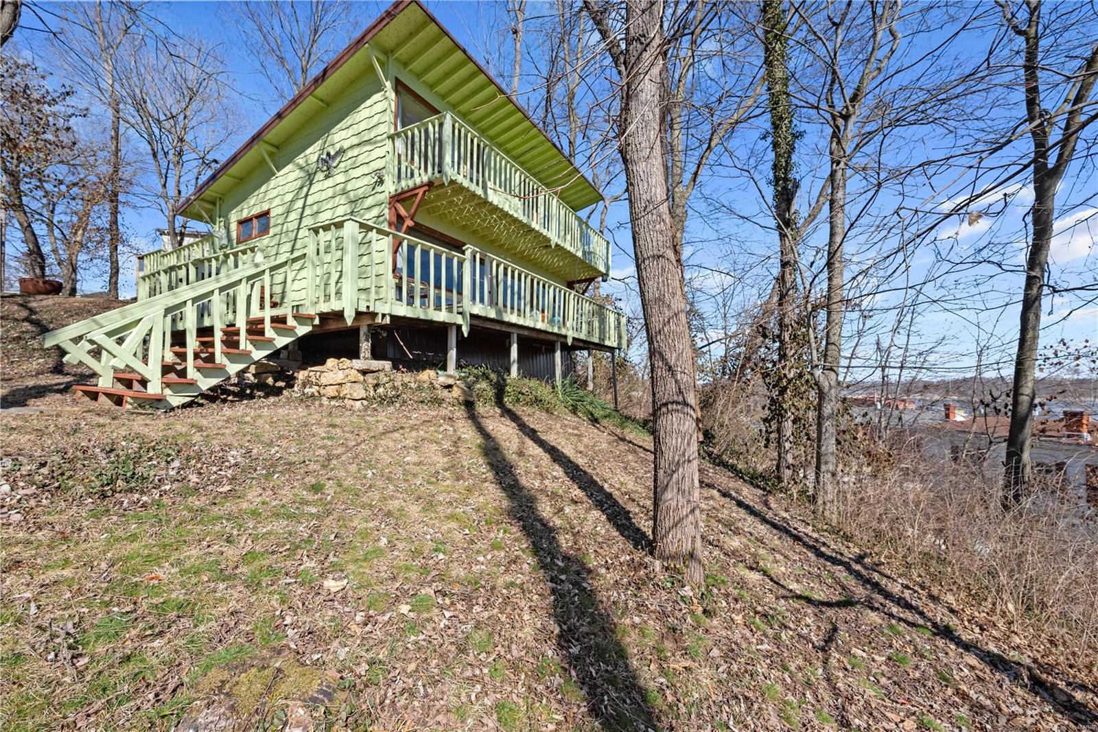 listing main picture