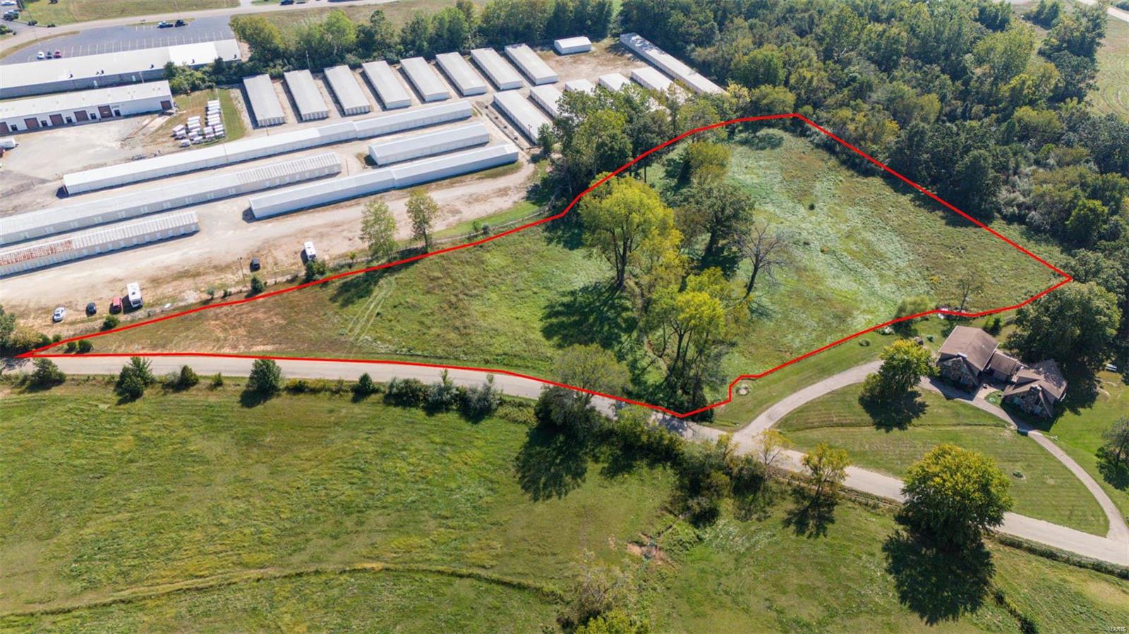 listing main picture
