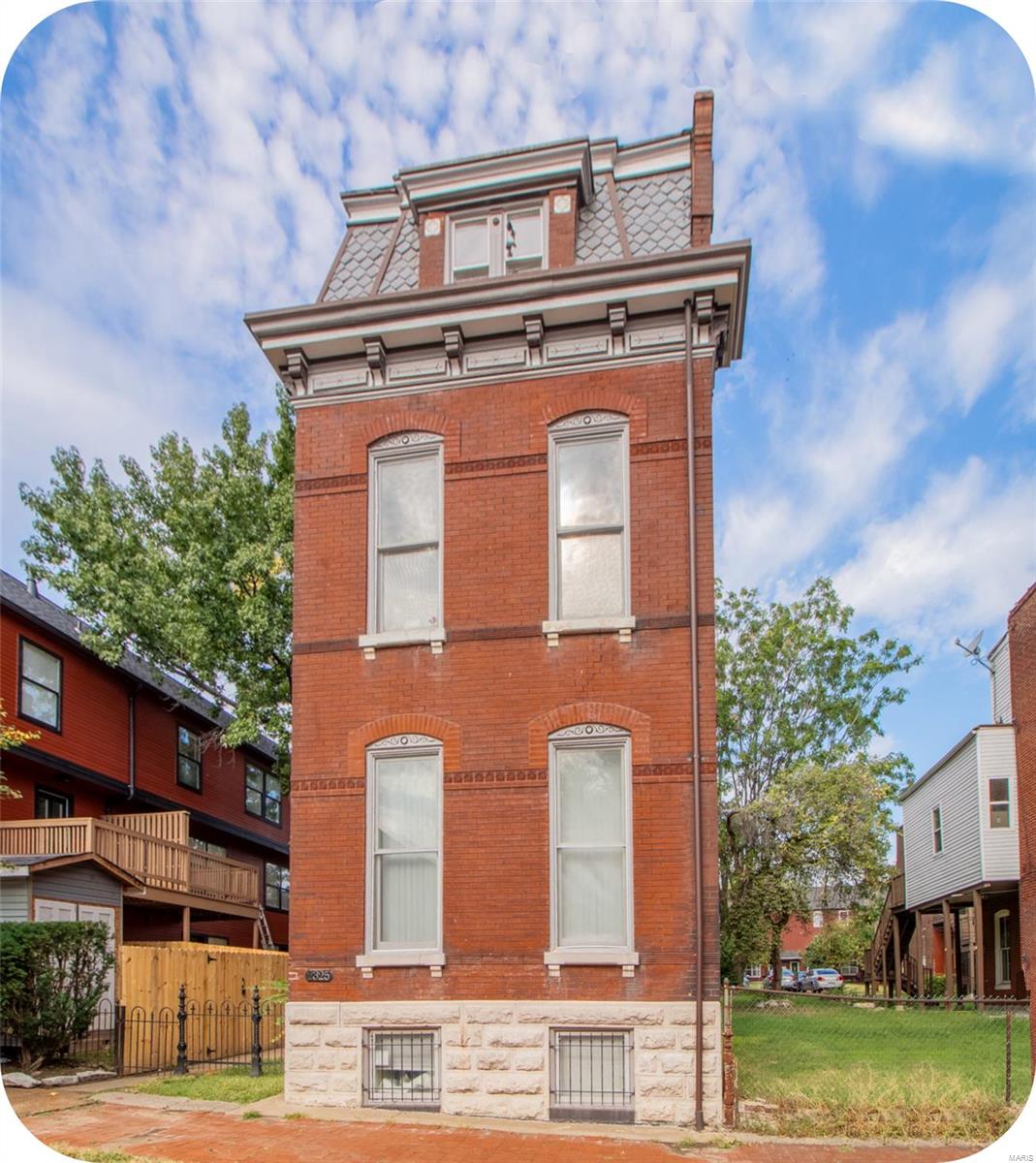 listing main picture