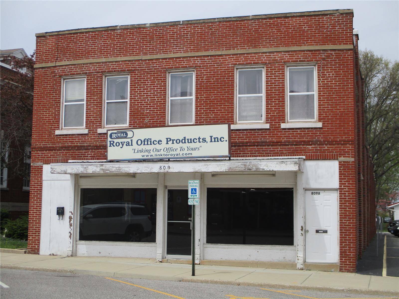 listing main picture