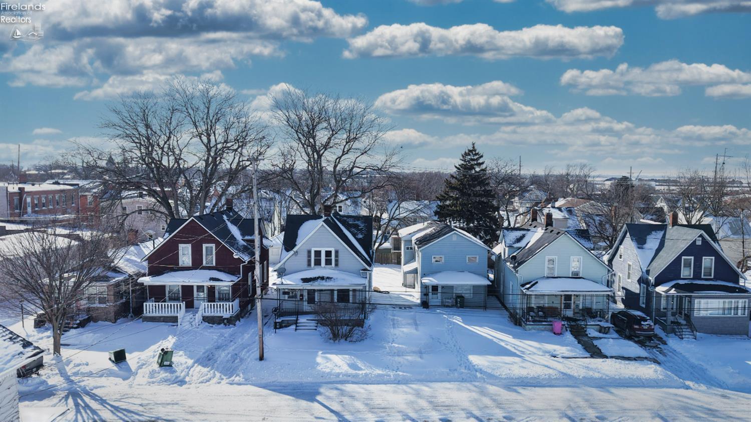 listing main picture