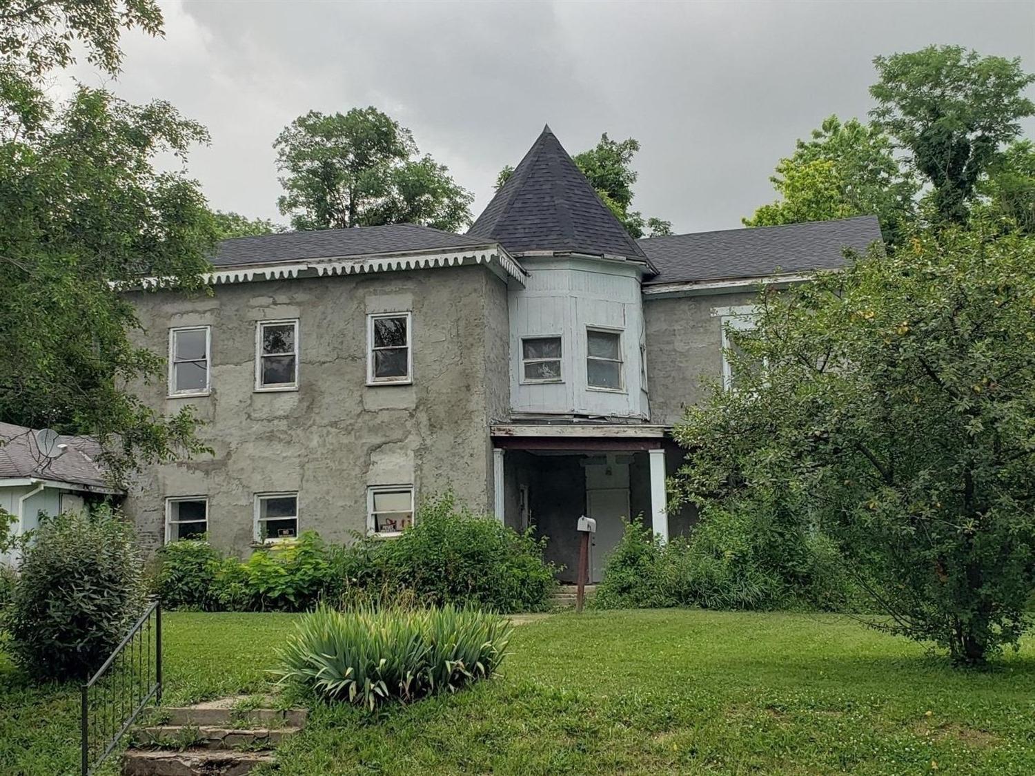 listing main picture