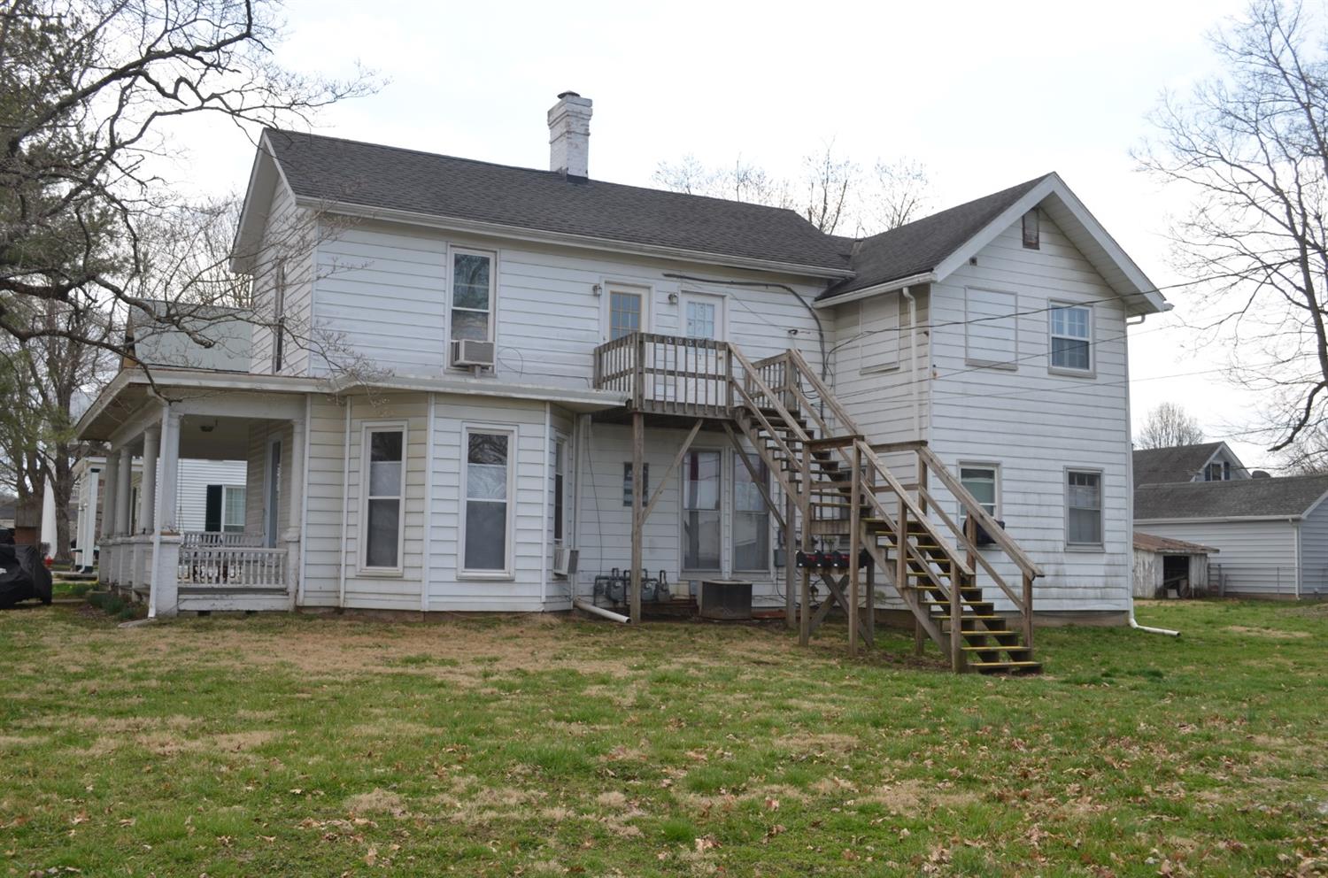 listing main picture
