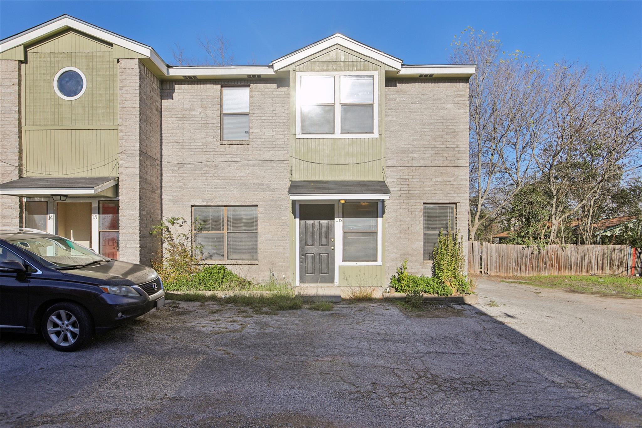 listing main picture