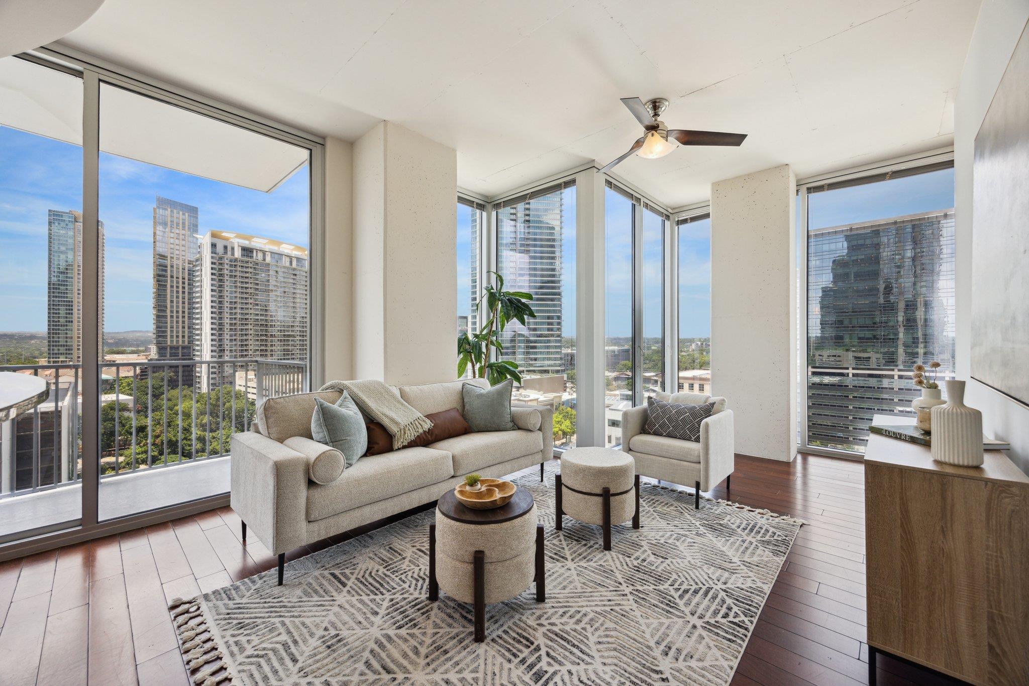 listing main picture