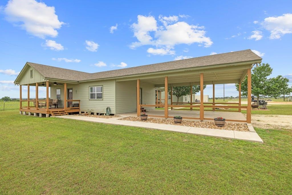 listing main picture