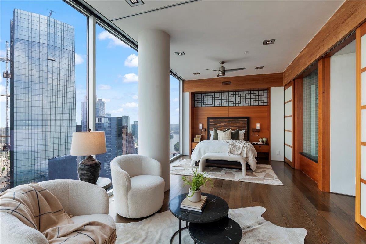 listing main picture