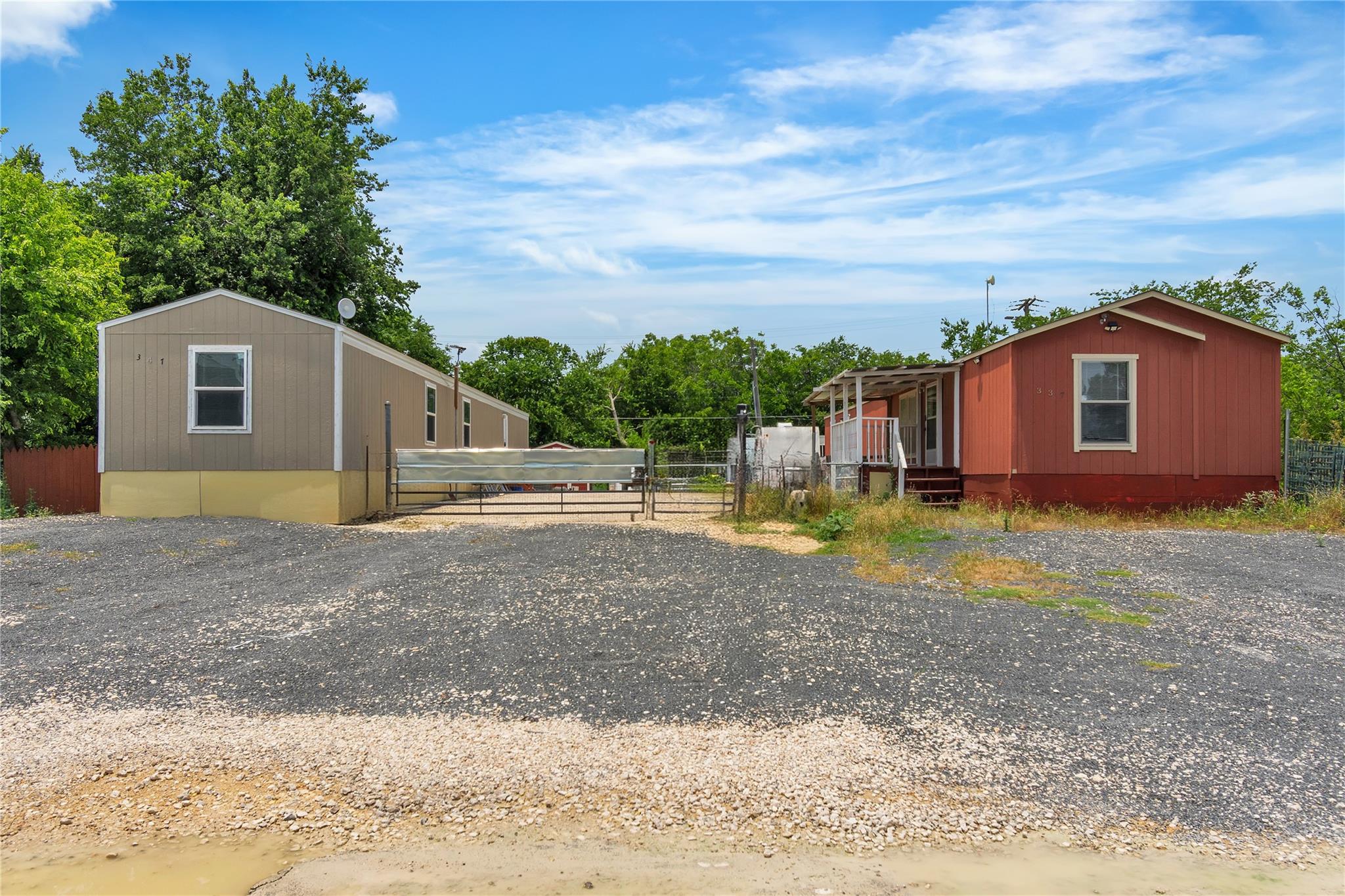 listing main picture