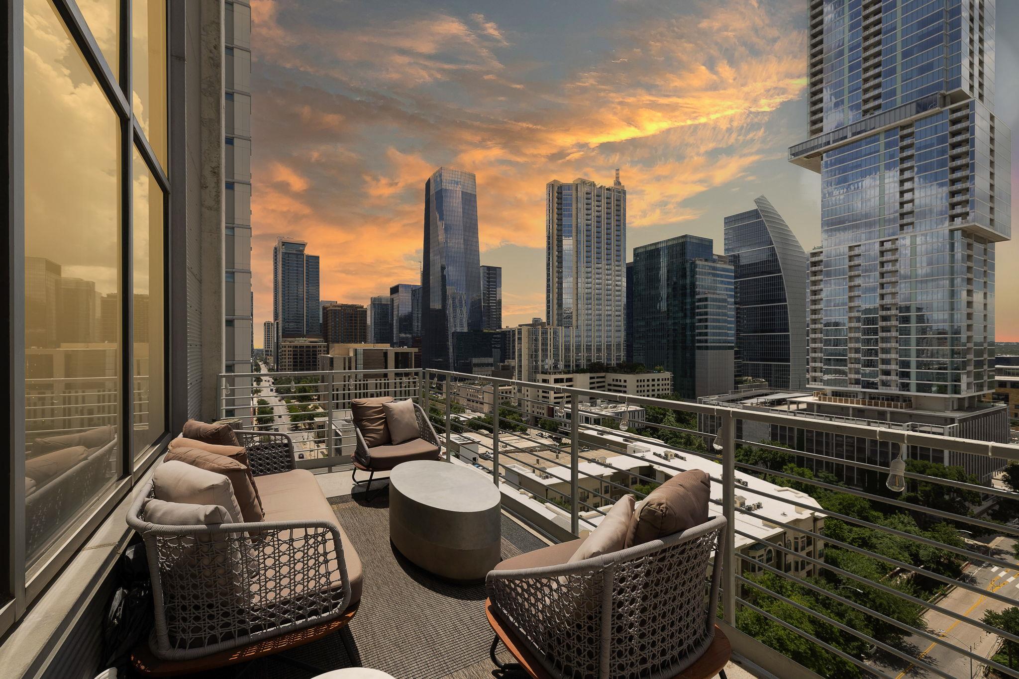 listing main picture