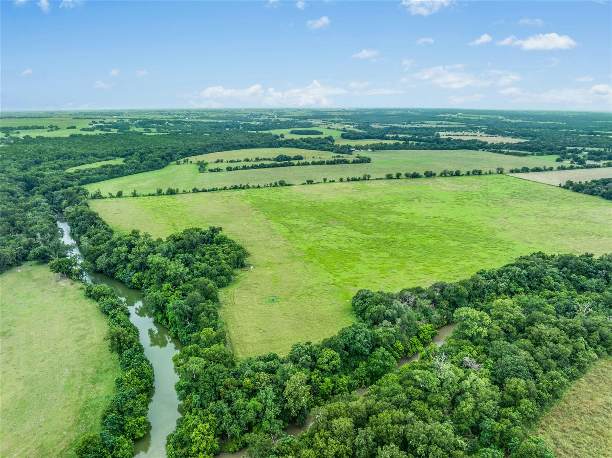 listing main picture