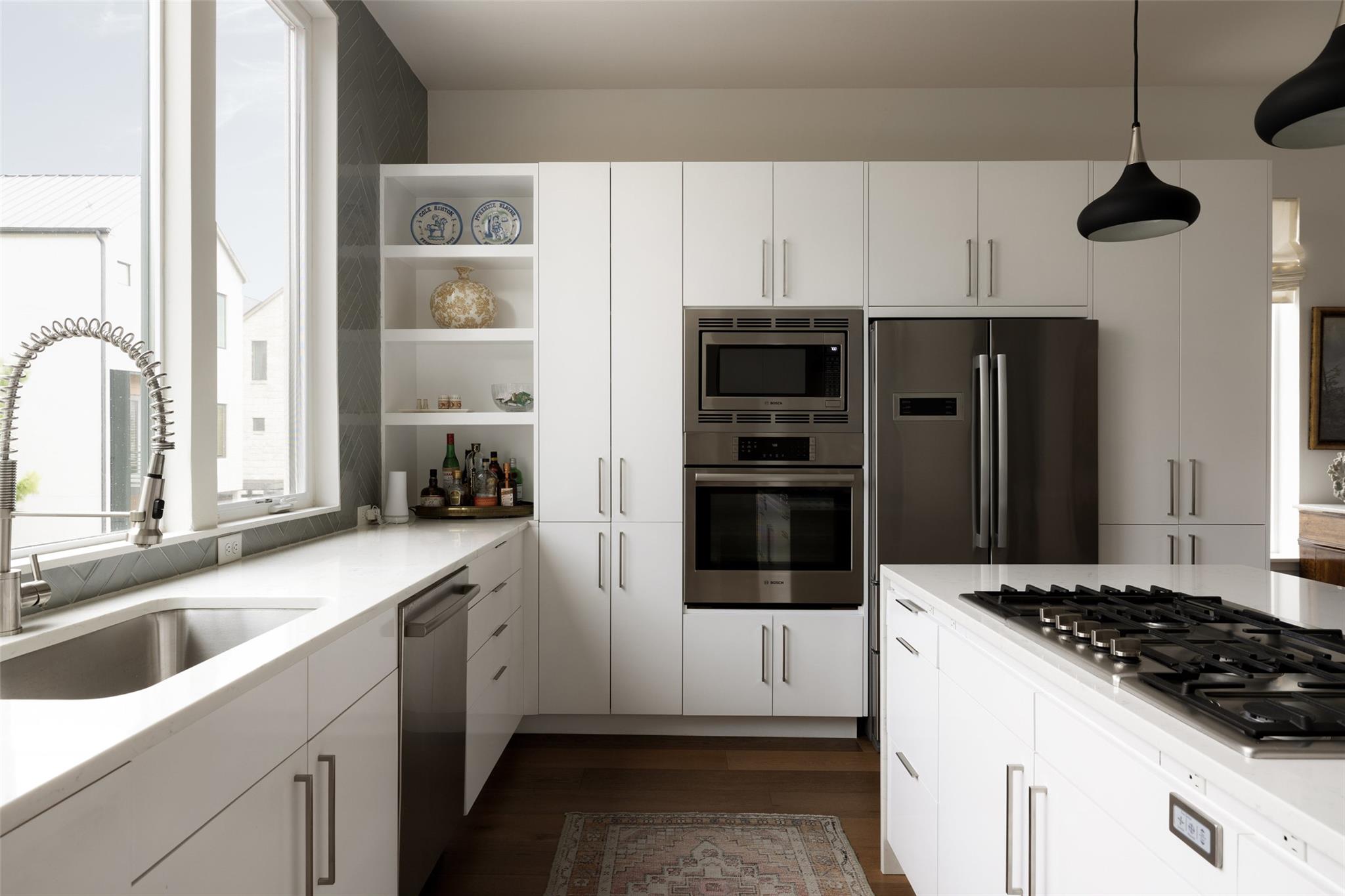 listing main picture