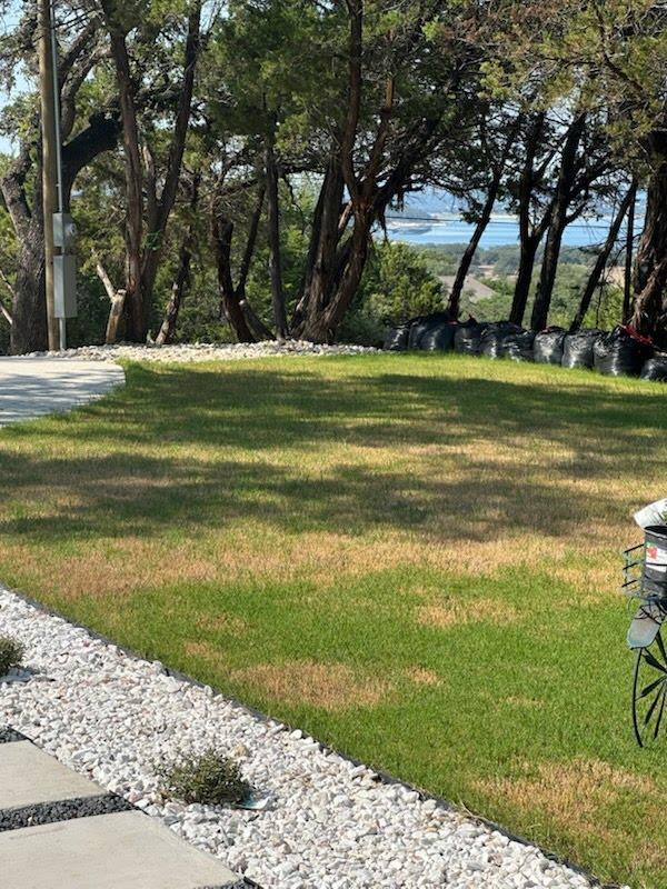 listing main picture