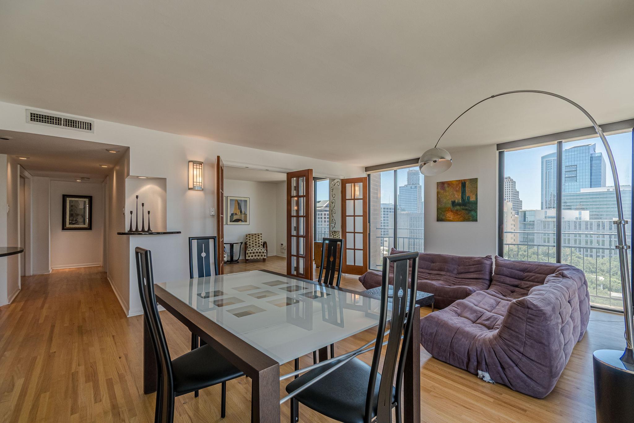 listing main picture