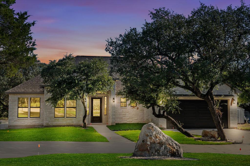 listing main picture