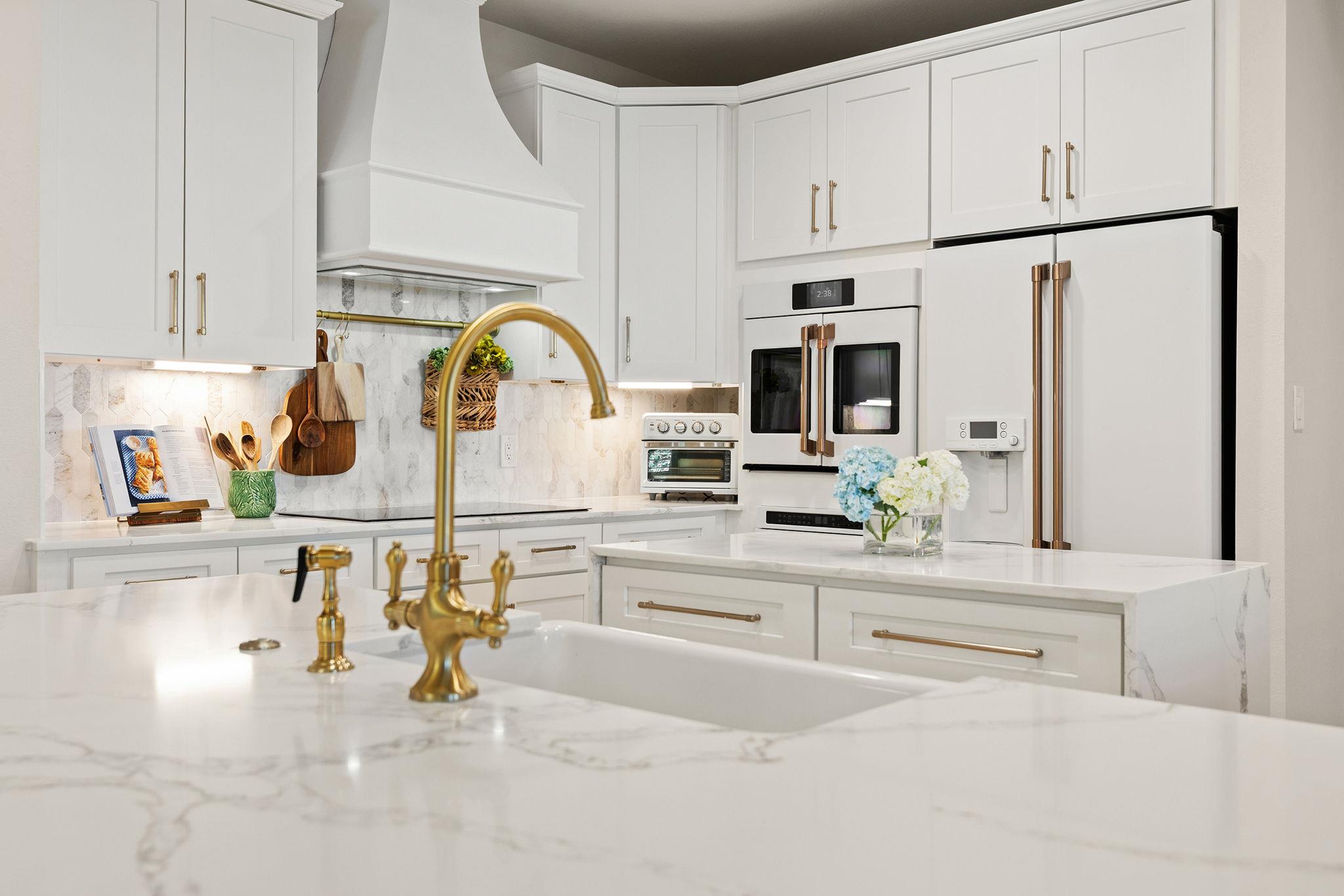 listing main picture