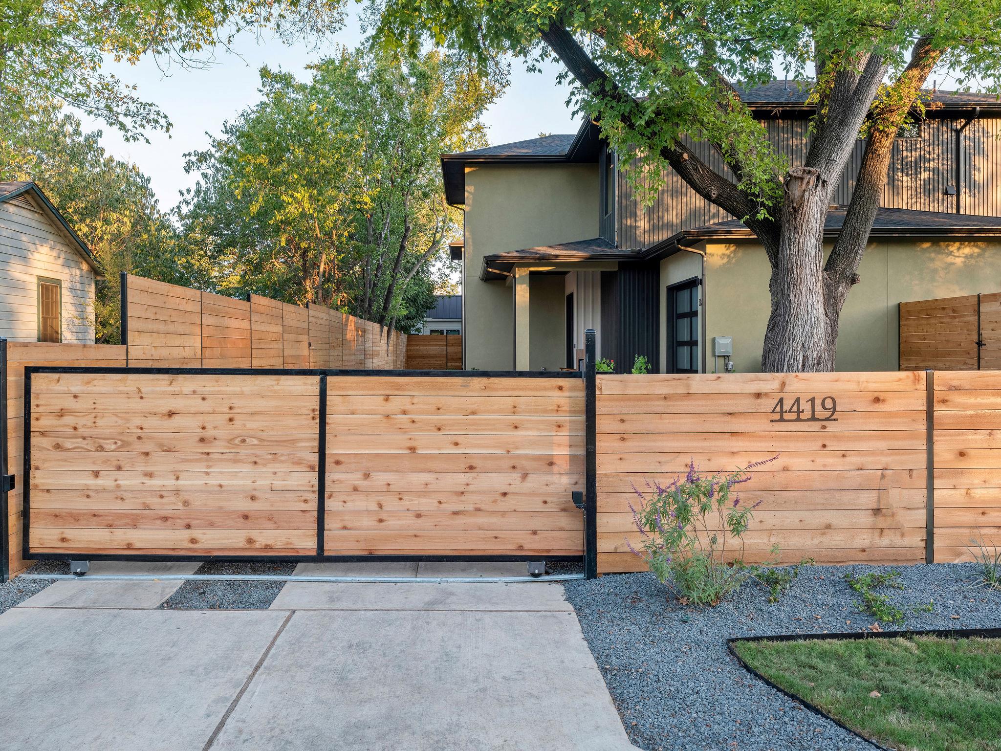 listing main picture