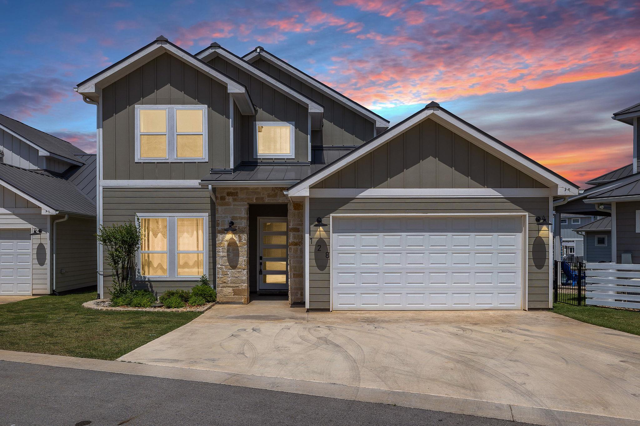 listing main picture