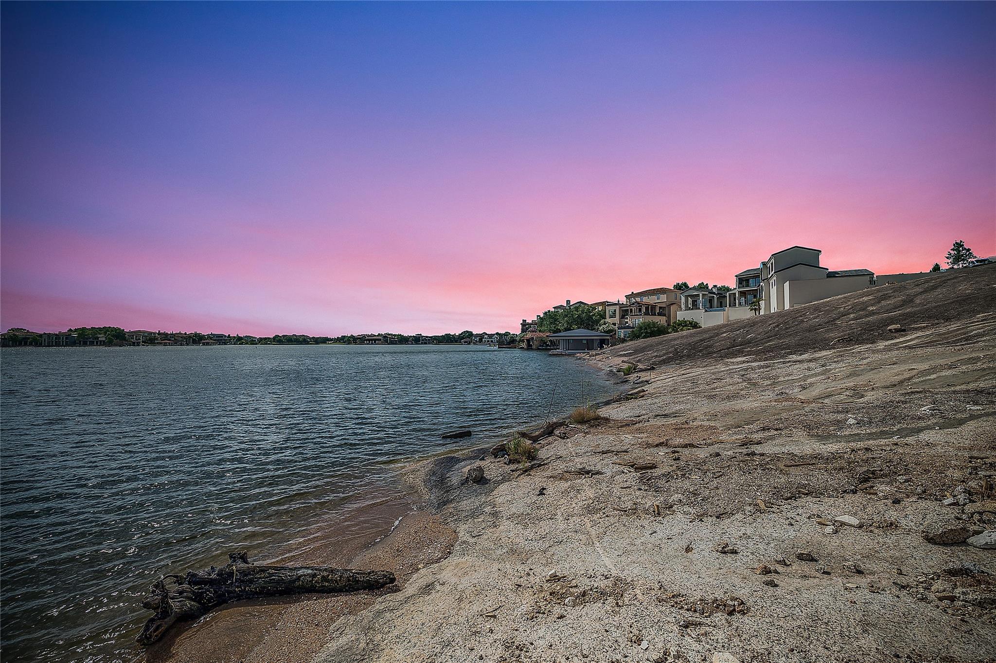 listing main picture